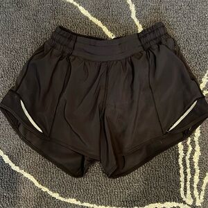 Lululemon Hotty Hot shorts. Size 4.